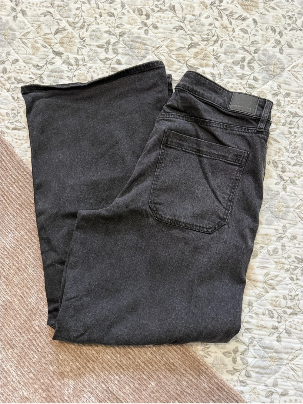 AE Super High Rise Baggy Wide Leg Jeans - 12 - EUC!